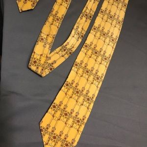 frank lloyd wright tie yellow “robie house gate”